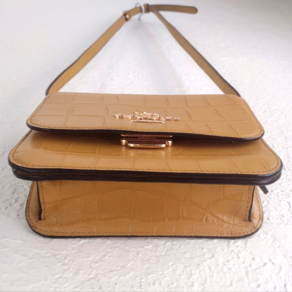 Coach C5627 Croco Embossed Mini Brynn Flax Leather Crossbody Bag - Picture 5 of 12